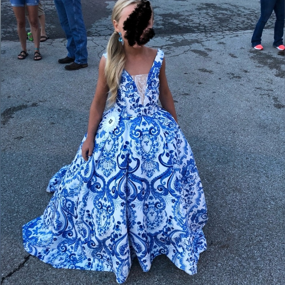 Sherri Hill Girls Blue and White Printed Formal Ball Gown
